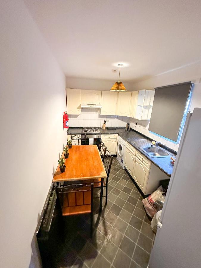 210 Coldharbour Lane London Exterior photo