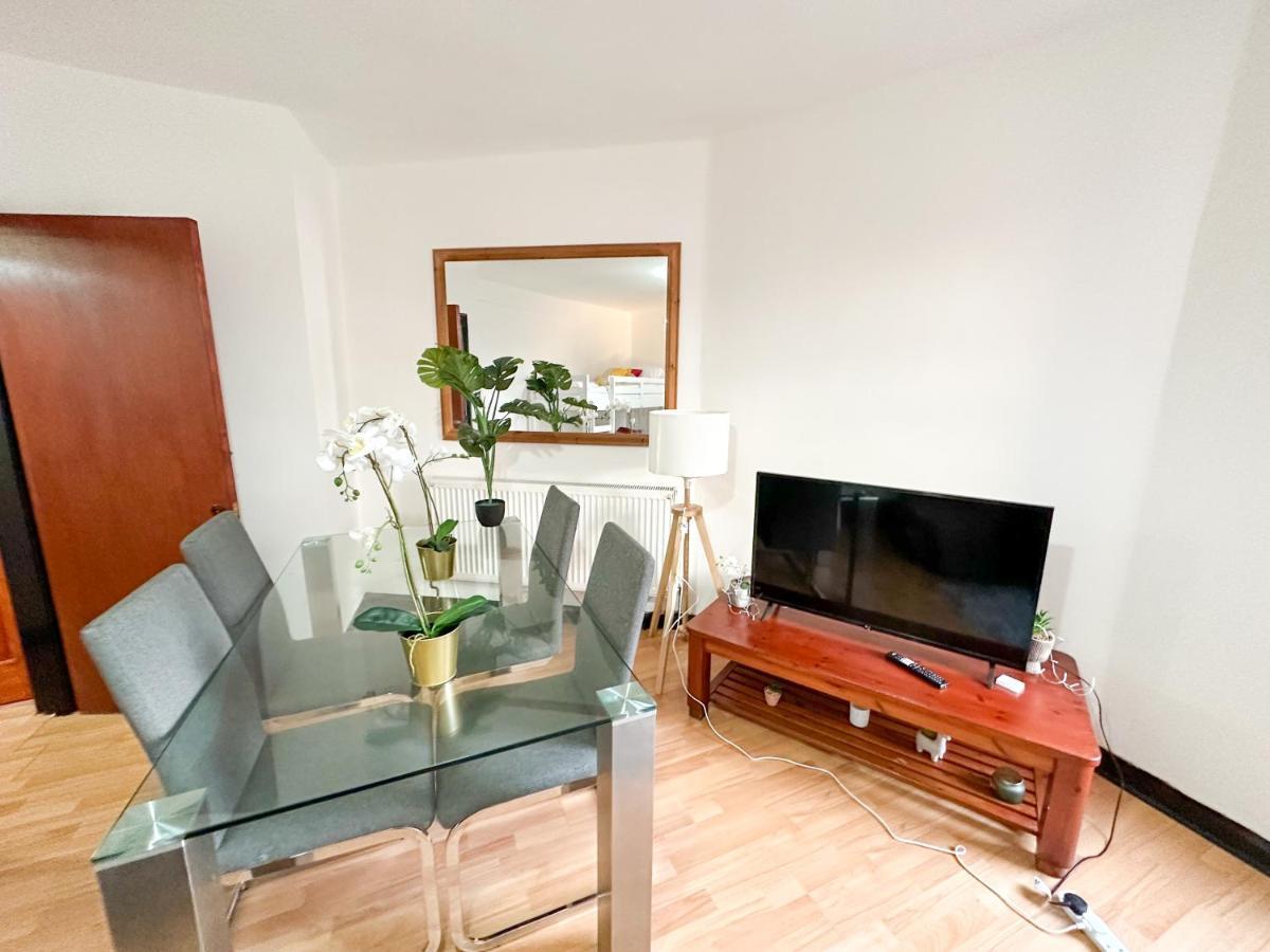 210 Coldharbour Lane London Exterior photo
